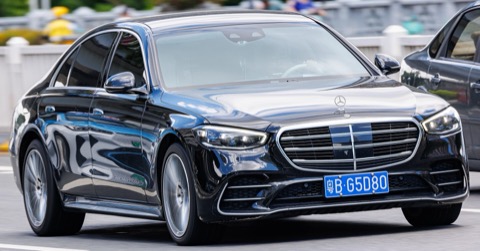 W223 view 1