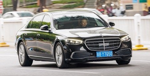 W223 view 3